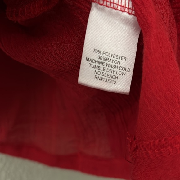 Women’s Plus Marie Gabrielle Red Top, 1X - Picture 6 of 7